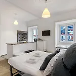 Bright 1Br Castelo Sao Jorge - Graca Getaway | By Airnest