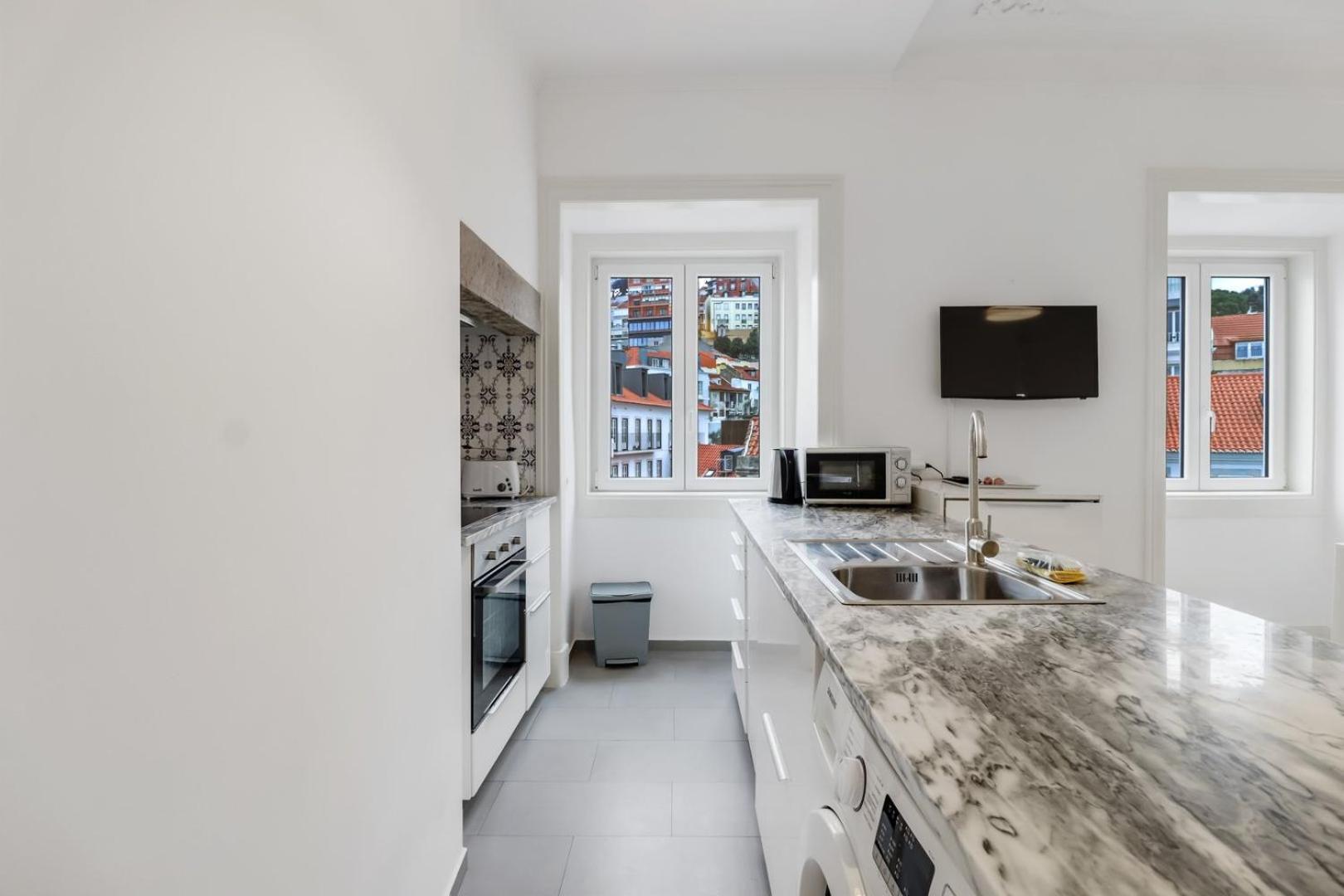 Apartamento Bright 1br Castelo Sao Jorge - Graca Getaway | By Airnest Lisboa